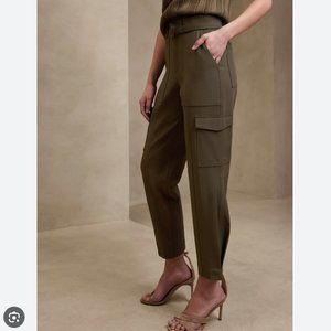 Banana Republic SLIM REFINED STRETCH CARGO PANT